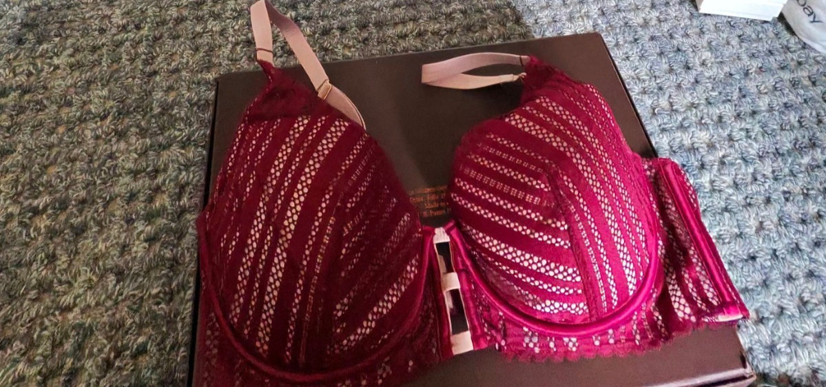 Victoria Secret Bra wine 36 DD