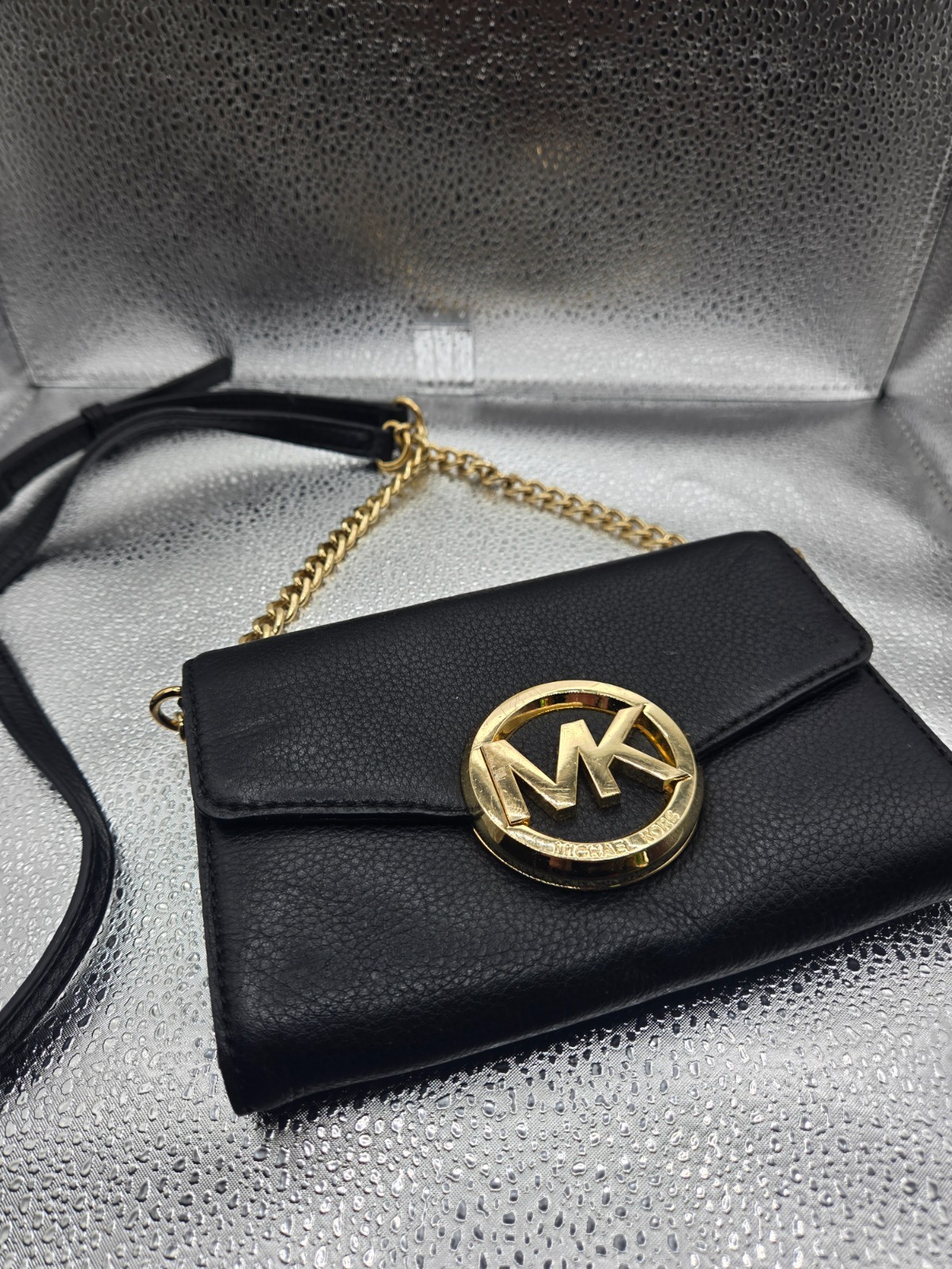 Michael Kors Fulton Leather Crossbody Wallet Bag – Black & Gold