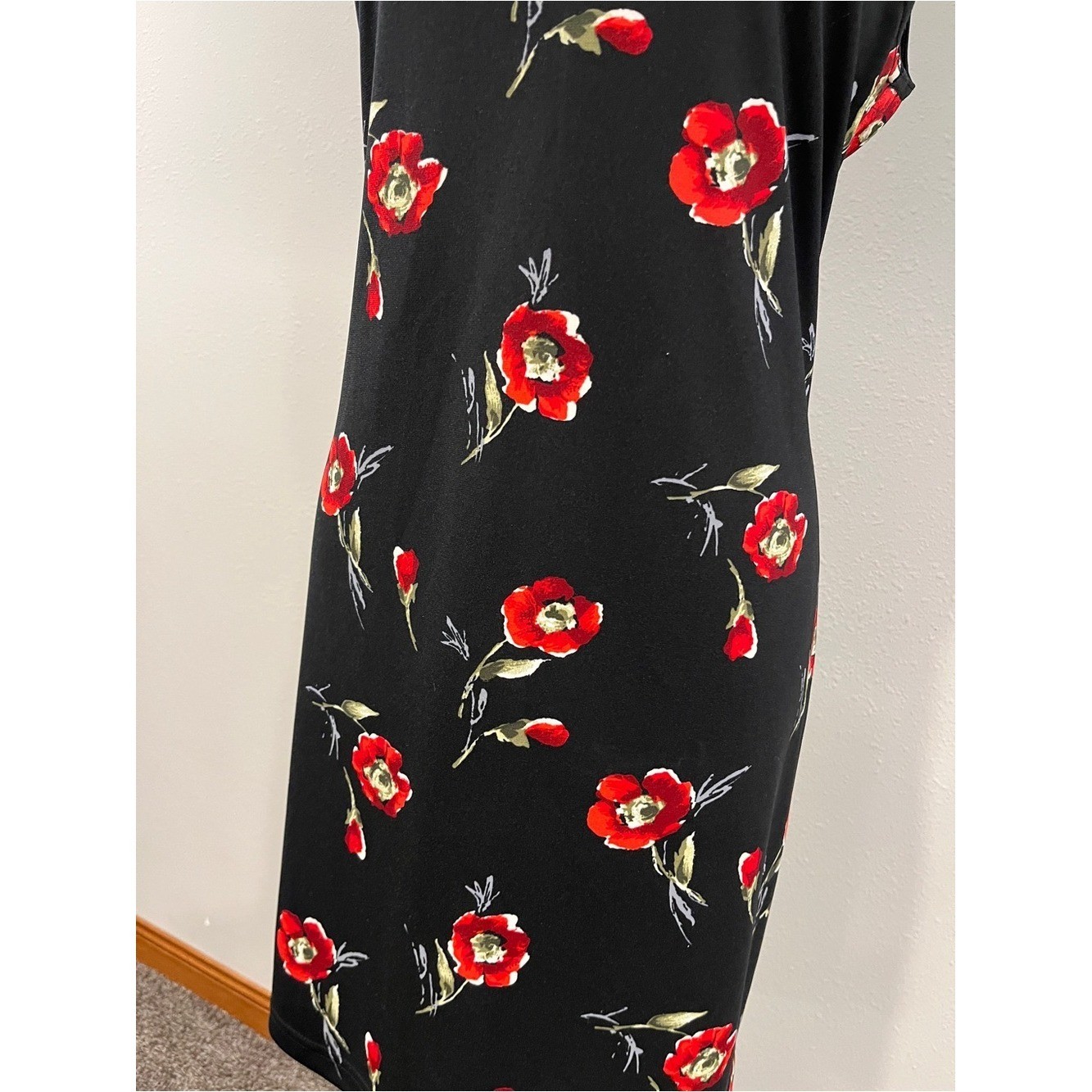 Sleeveless Black Floral scoop neck mini Dress