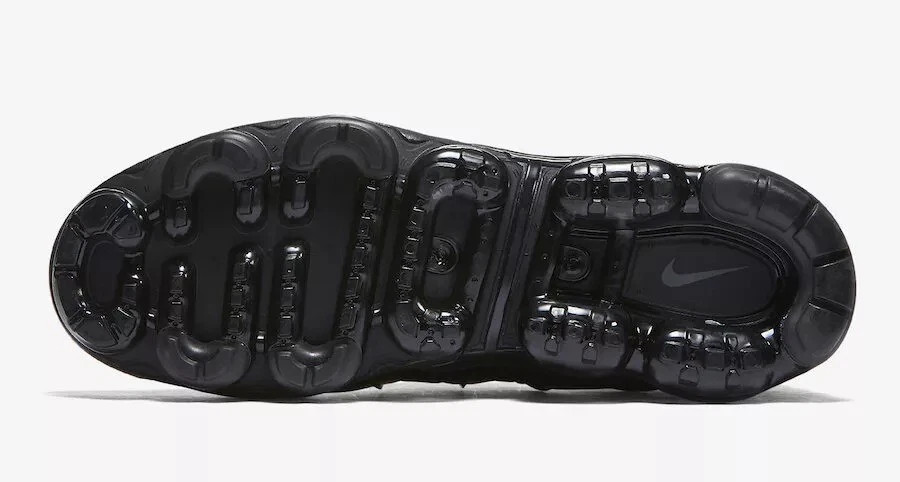 Nike Air VaporMax Plus Men’s Triple Black 924453-004 New with Box