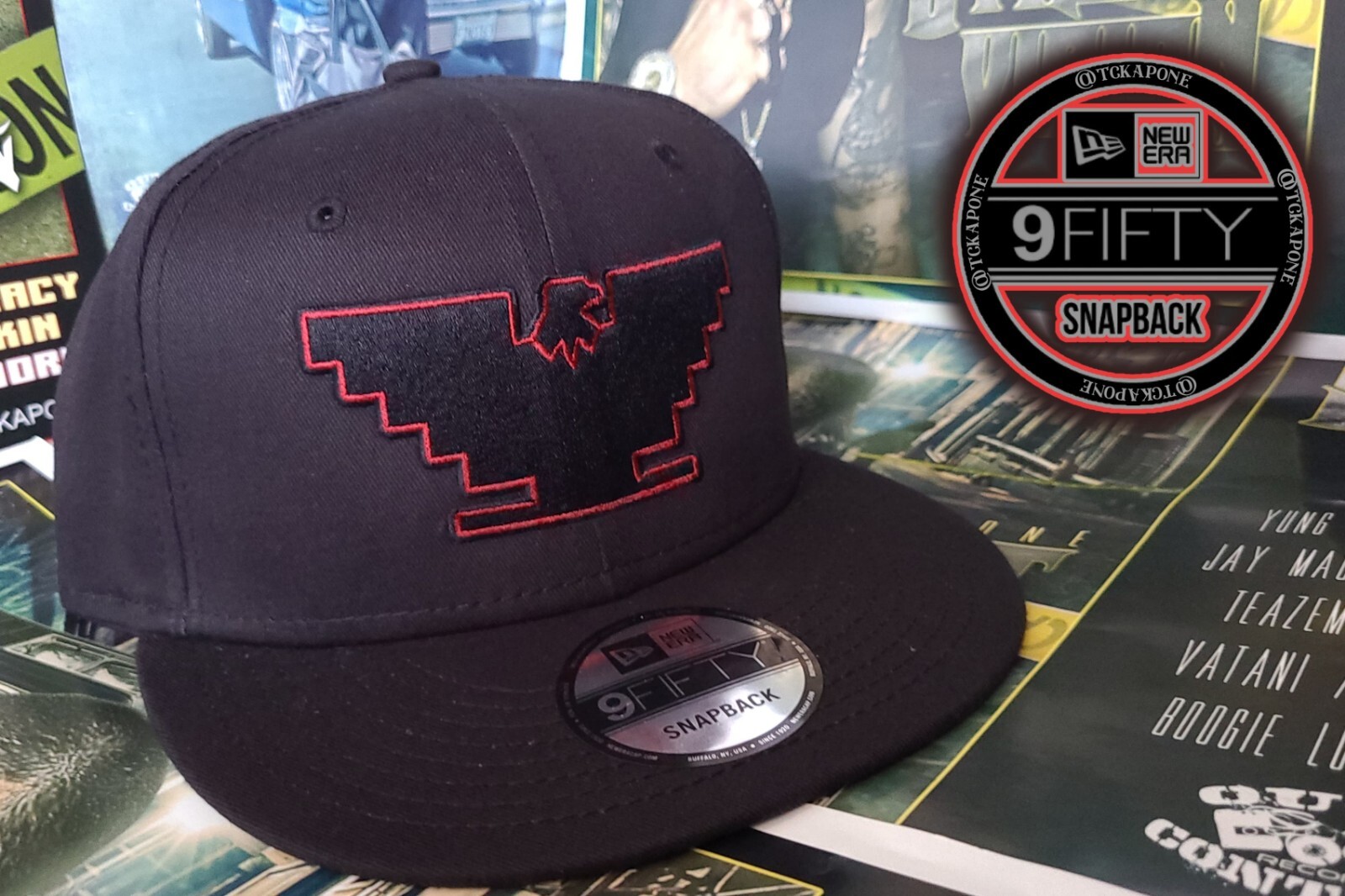 Huelga Bird Hat (Red Outline)