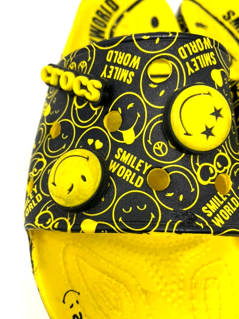 Crocs x SmileyWorld Classic Slide Sandals Yellow Smiley Face – Unisex W9 M7 – Pr