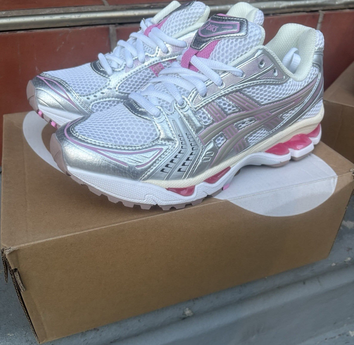 ASICS GEL-Kayano 14 Women’s Running Sneakers White/Silver/Pink Mesh 1203A667-100