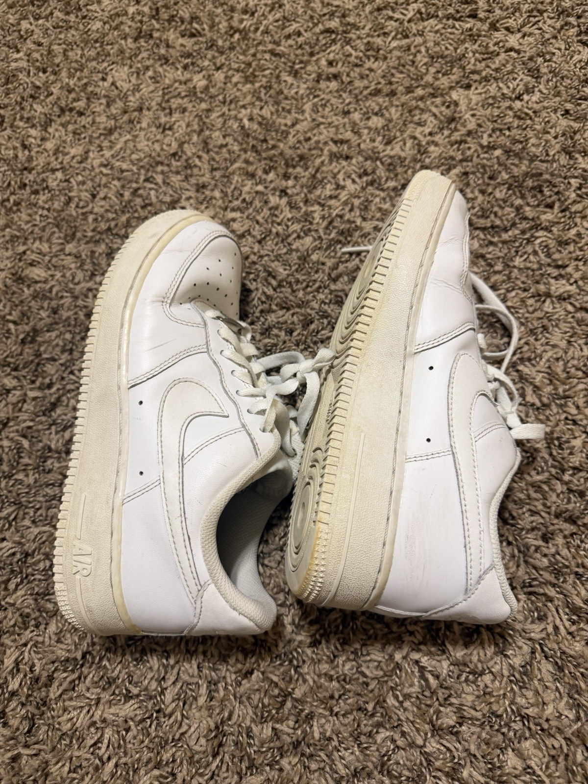 Size 7.5 – Nike Air Force 1 White