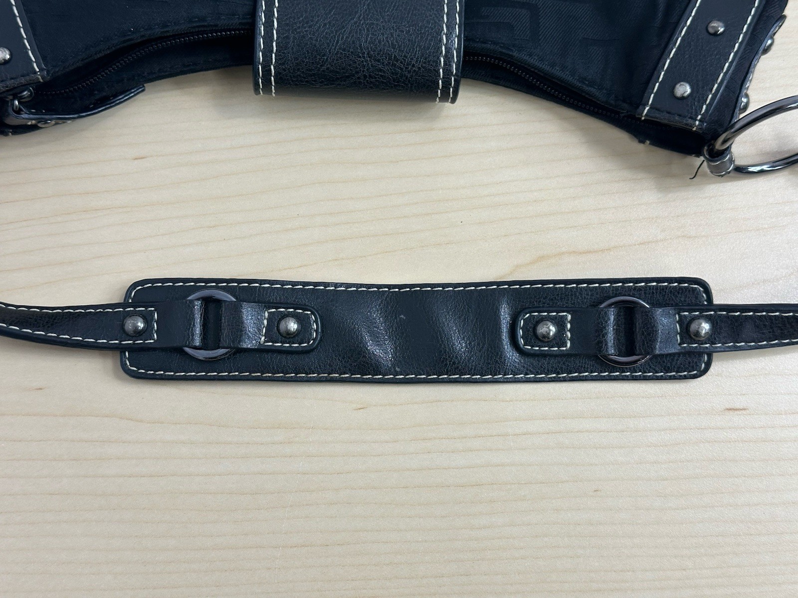 GUESS Vintage Black Logo Shoulder Bag Studded Buckle Magnetic Close Silver