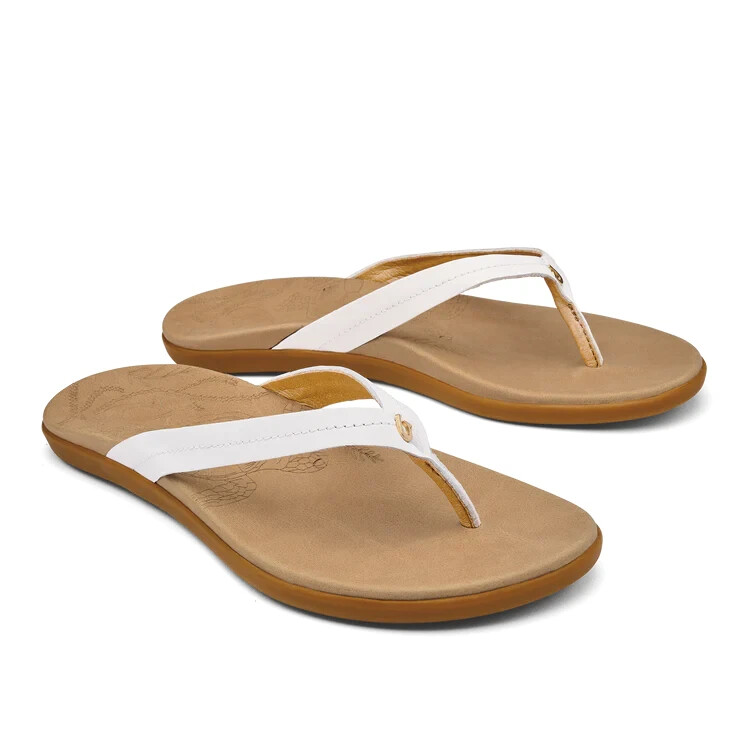 OluKai Honu Sandals – Women’s – 6 / Bright White/Golden Sand