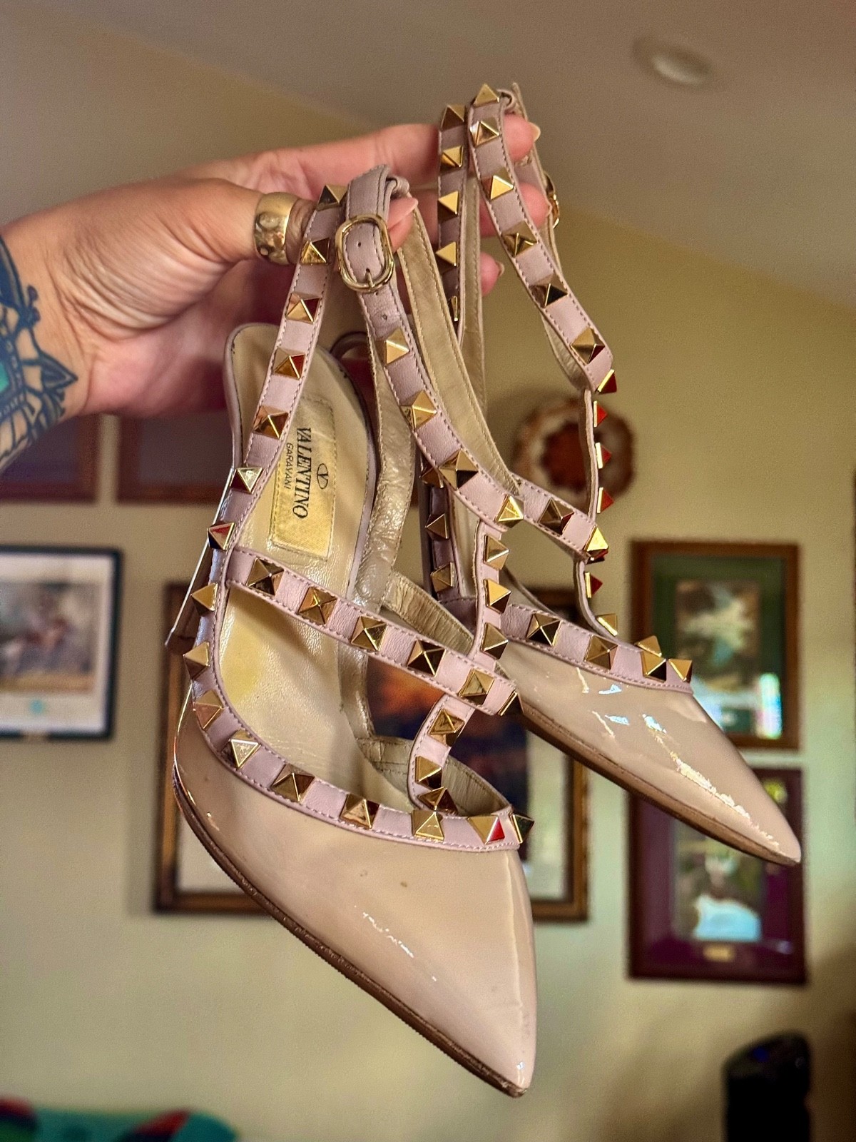 Valentino Garavani Rockstud Patent Leather Caged Heels Pumps Nude 35 US size 5