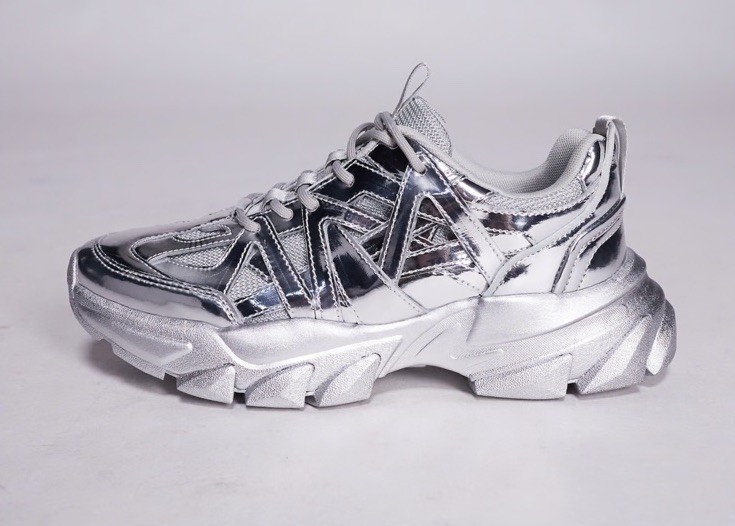 ASOS Design Men’s Metallic Silver Synthetic Leather Mesh Chunky Sneaker Size 9