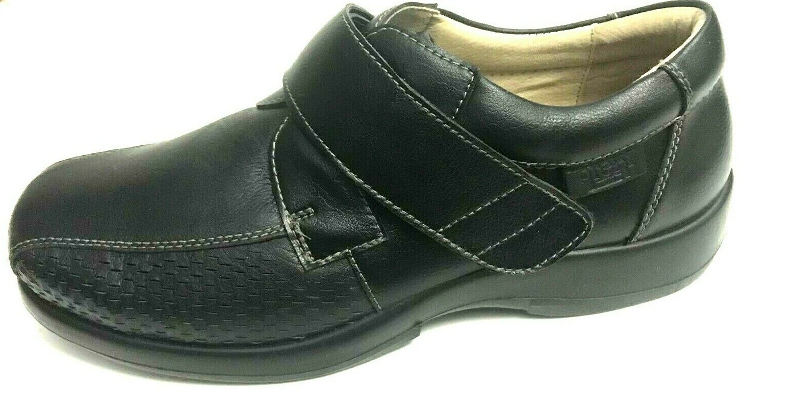 ARENI ONE Mens Shoes, black color, “Reveler” model, Size 8.5, width WW (4 E)+