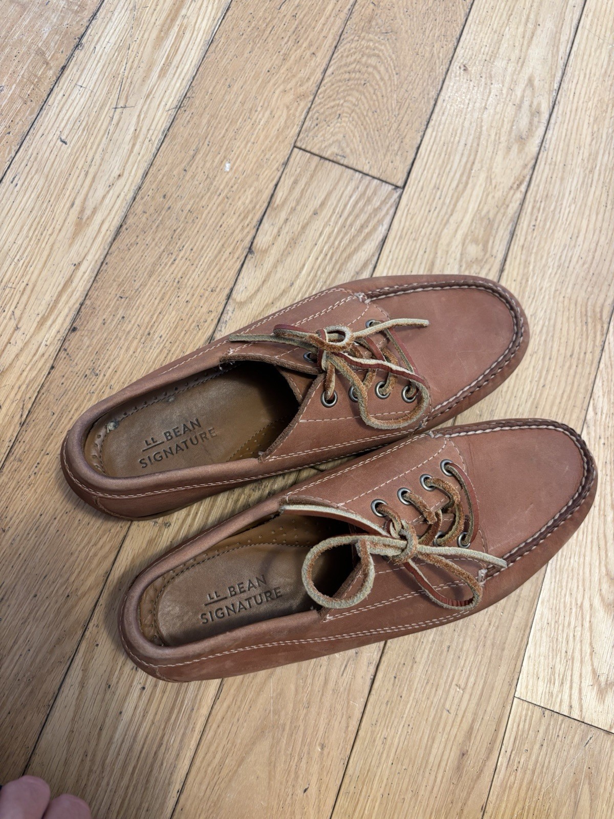 LL Bean Signature Men’s Handsewn Camp Mocassins Size 8.5