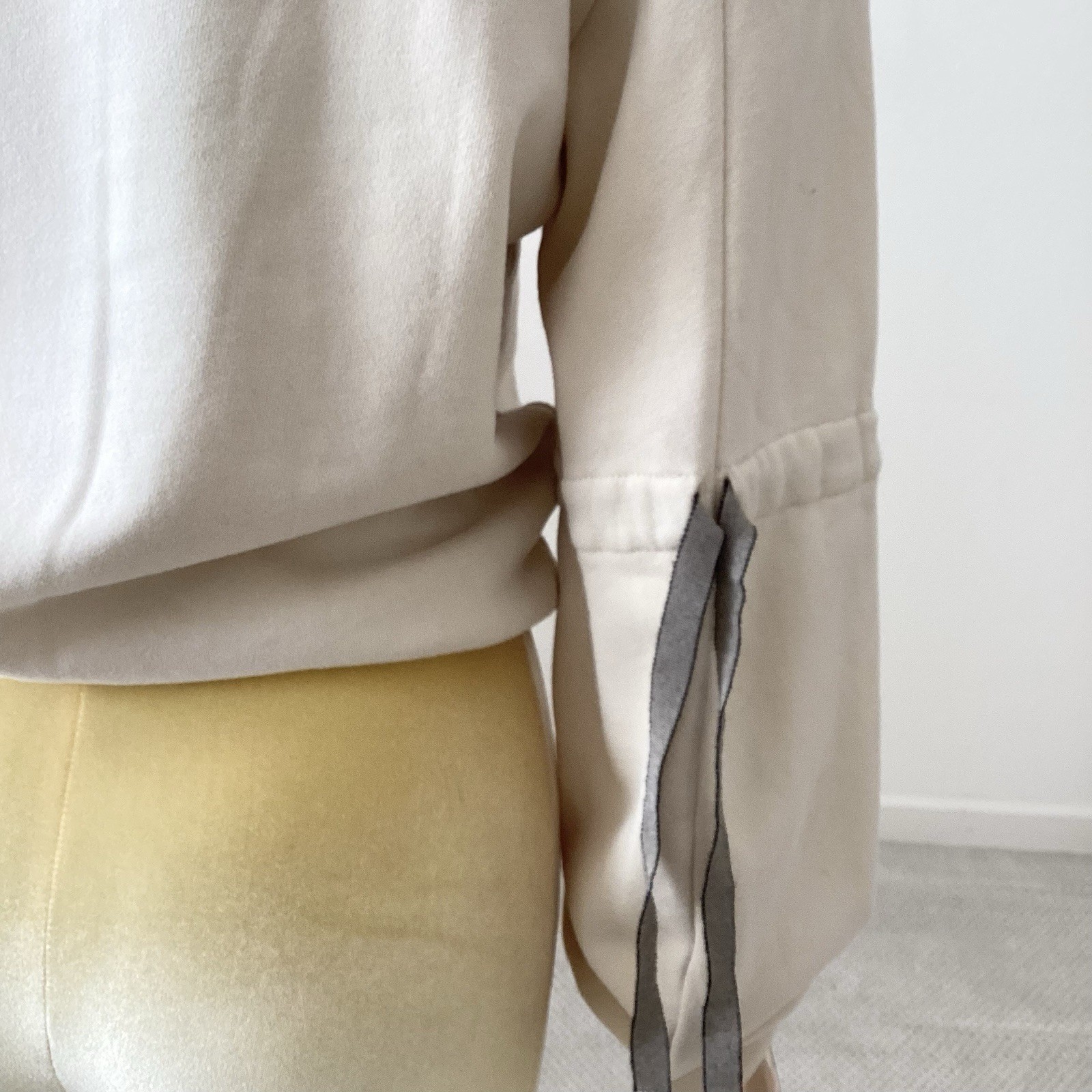 Ann Demeulemeester Cream Sweatshirt SZ XS