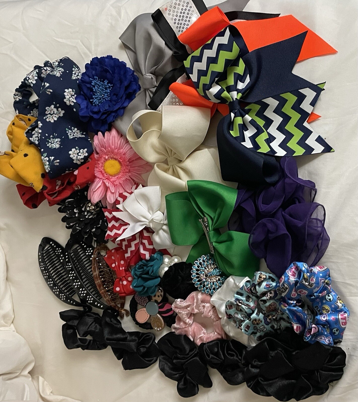Huge Hair Accessory Hair bows Assorted Girls/Women