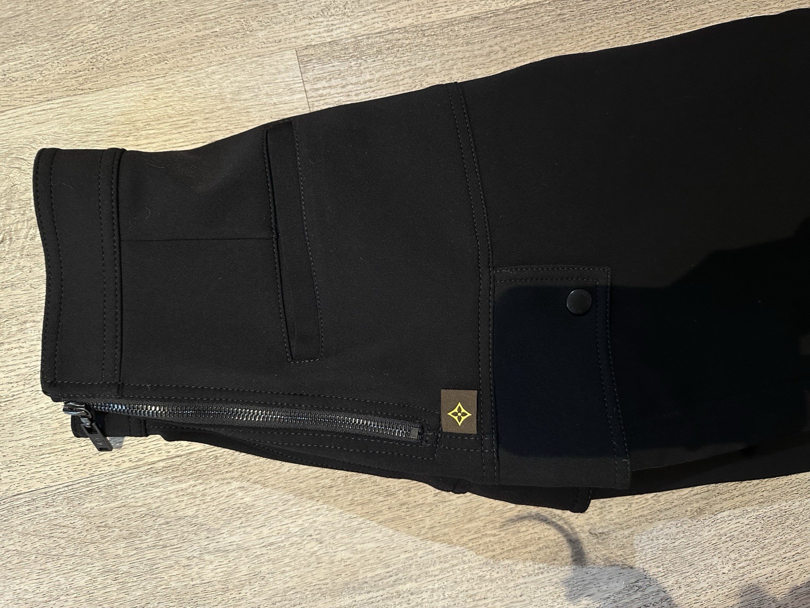 Authentic Louis Vuitton FW21 Technical Tucked Cargo Pants