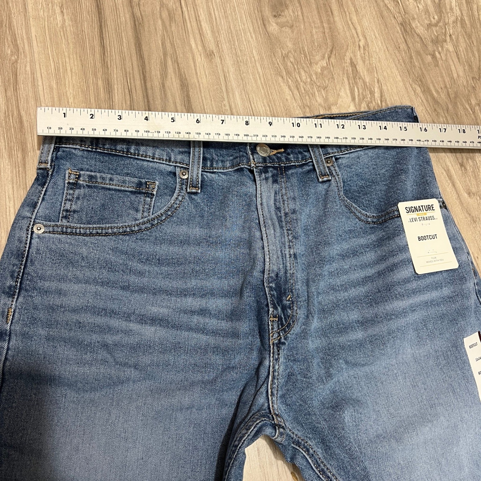 Signature by Levi Strauss & Co. Gold Label Men’s Bootcut Fit Jeans 32×34