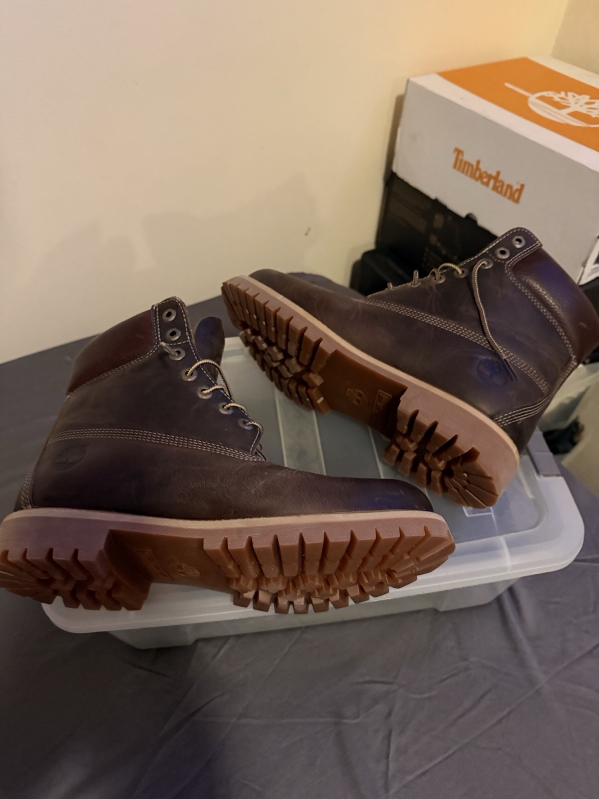 Timberland 6″ Premium Brown Leather BOOTS Men’s Size 9m