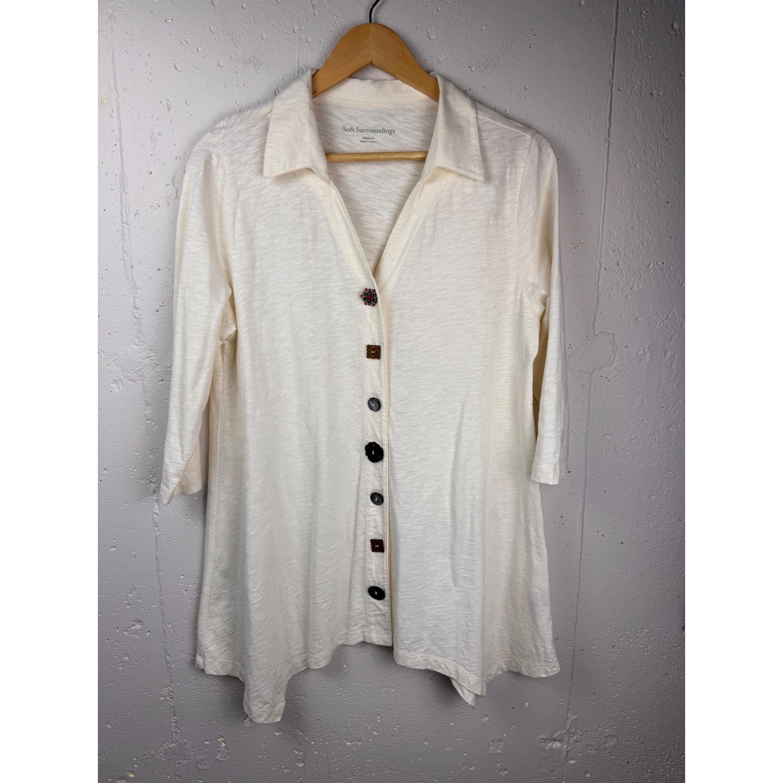 Soft Surroundings Danielle Tunic Top Women M Cream Mixed Button Asymmetrical Hem