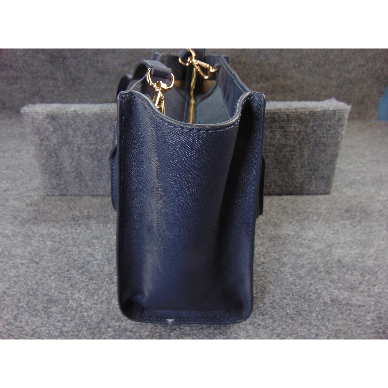 Michael Kors Savannah Satchel Navy Blue Saffiano Leather Crossbody 38F7GEYS2L