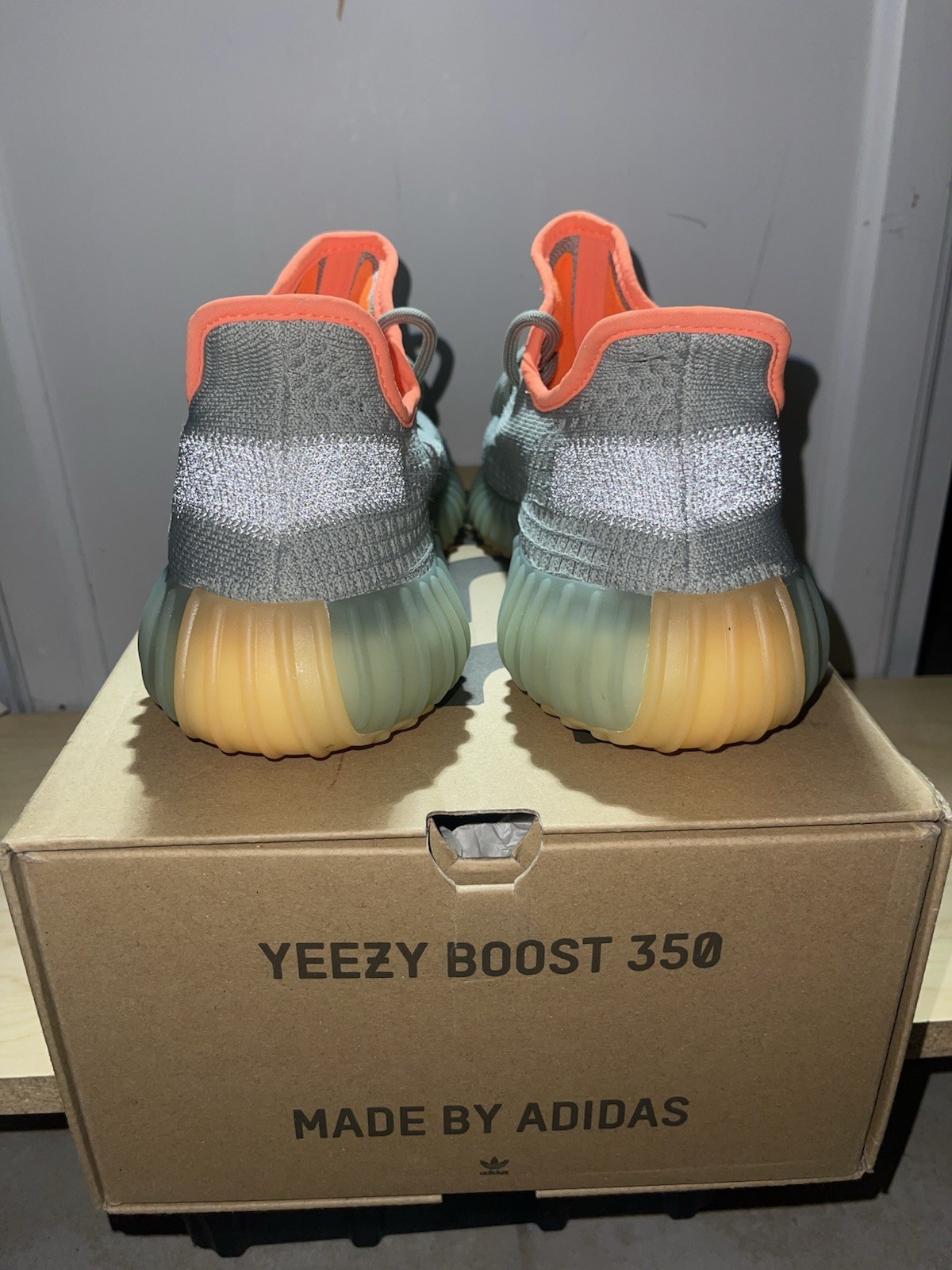 Adidas Yeezy Boost 350 V2 Men’s Size 10.5 Carbon Beluga