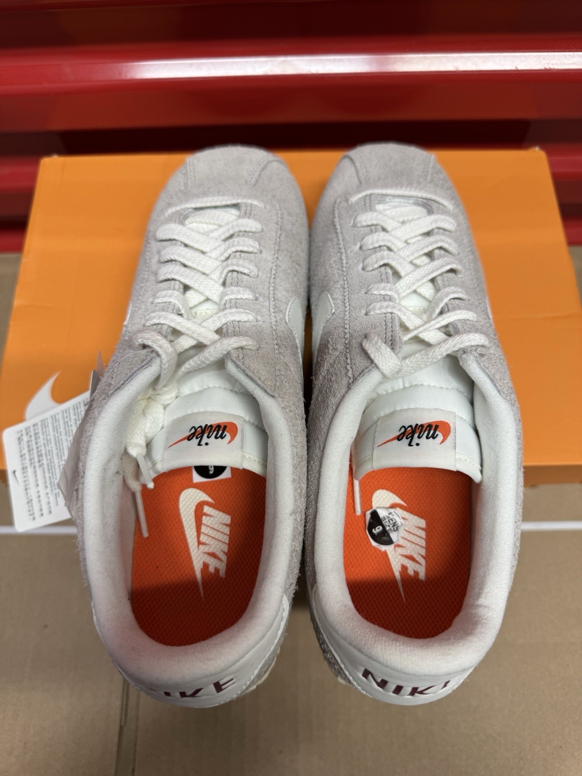 Men’s Size 9 – Nike Cortez SE Suede College Grey Sail Dark Team Red HF3142-001