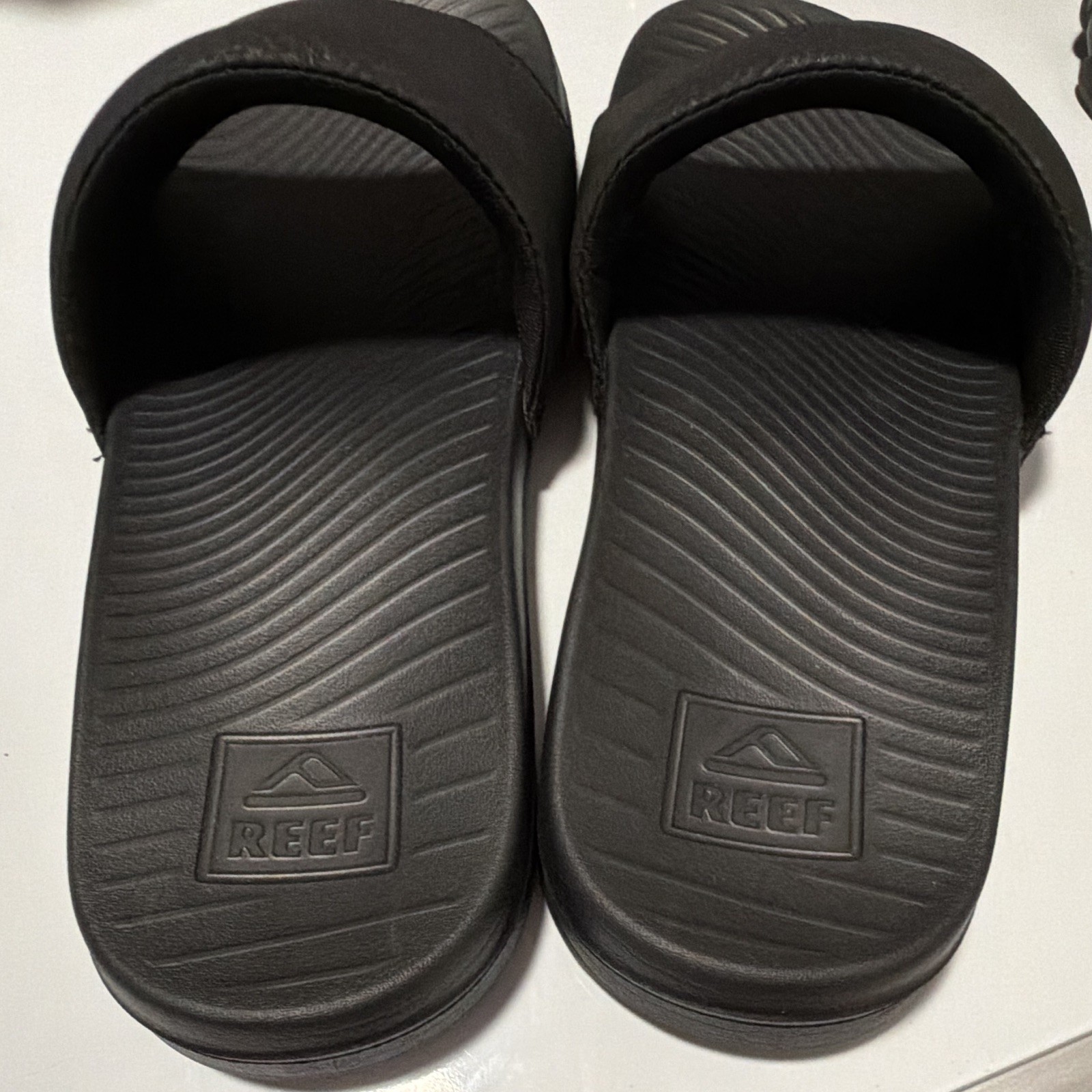 Reef Men’s Black Slide Sandals Synthetic Upper Rubber Sole Size 9