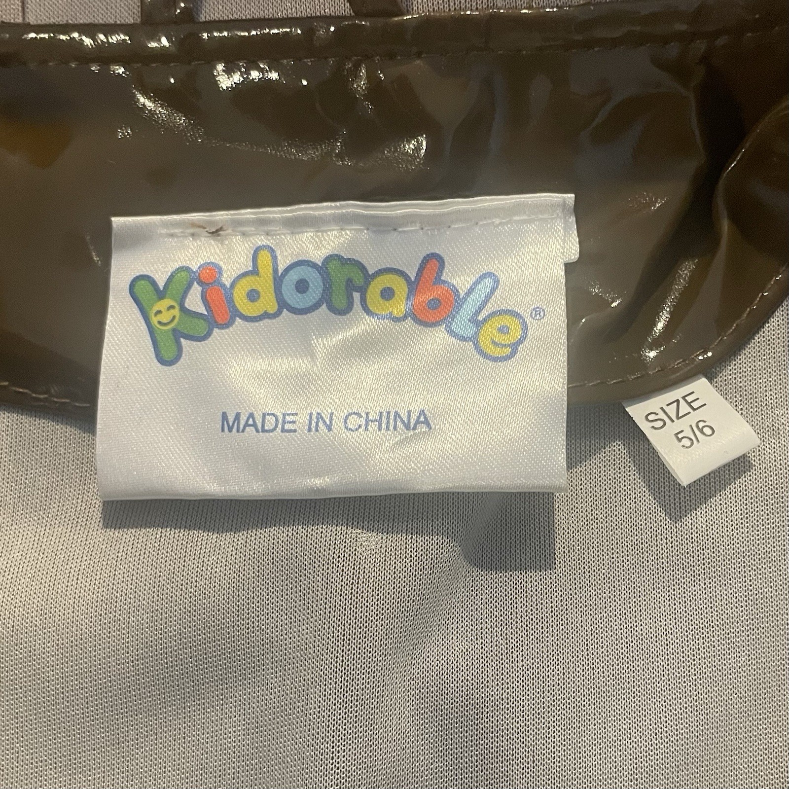 NWOT Kidorable Super Fun Graphic Pirate Raincoat Kids Size 5/6 PVC & Polyester