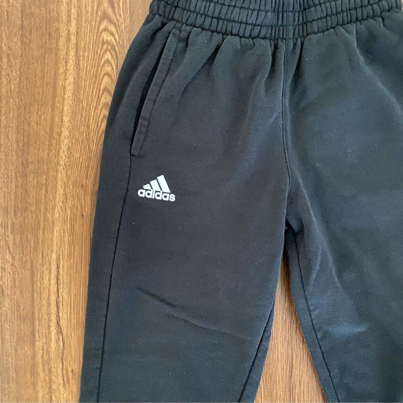 Adidas Pants Sweatpants joggers Black active loungewear Kids M 10/12