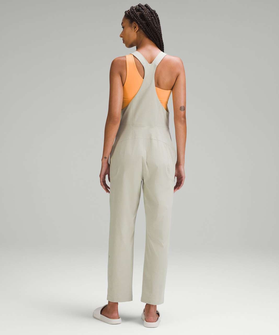 EUC Lululemon Woven Air Overalls, 26.5″ inseam, in Raw Linen (lt beige), sz 12!