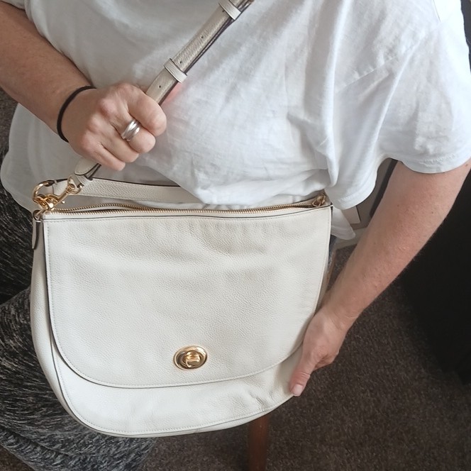 Coach White Pebbled Crossbody Bag Gold Hardware Zip/Turn Lock Detachable Strap