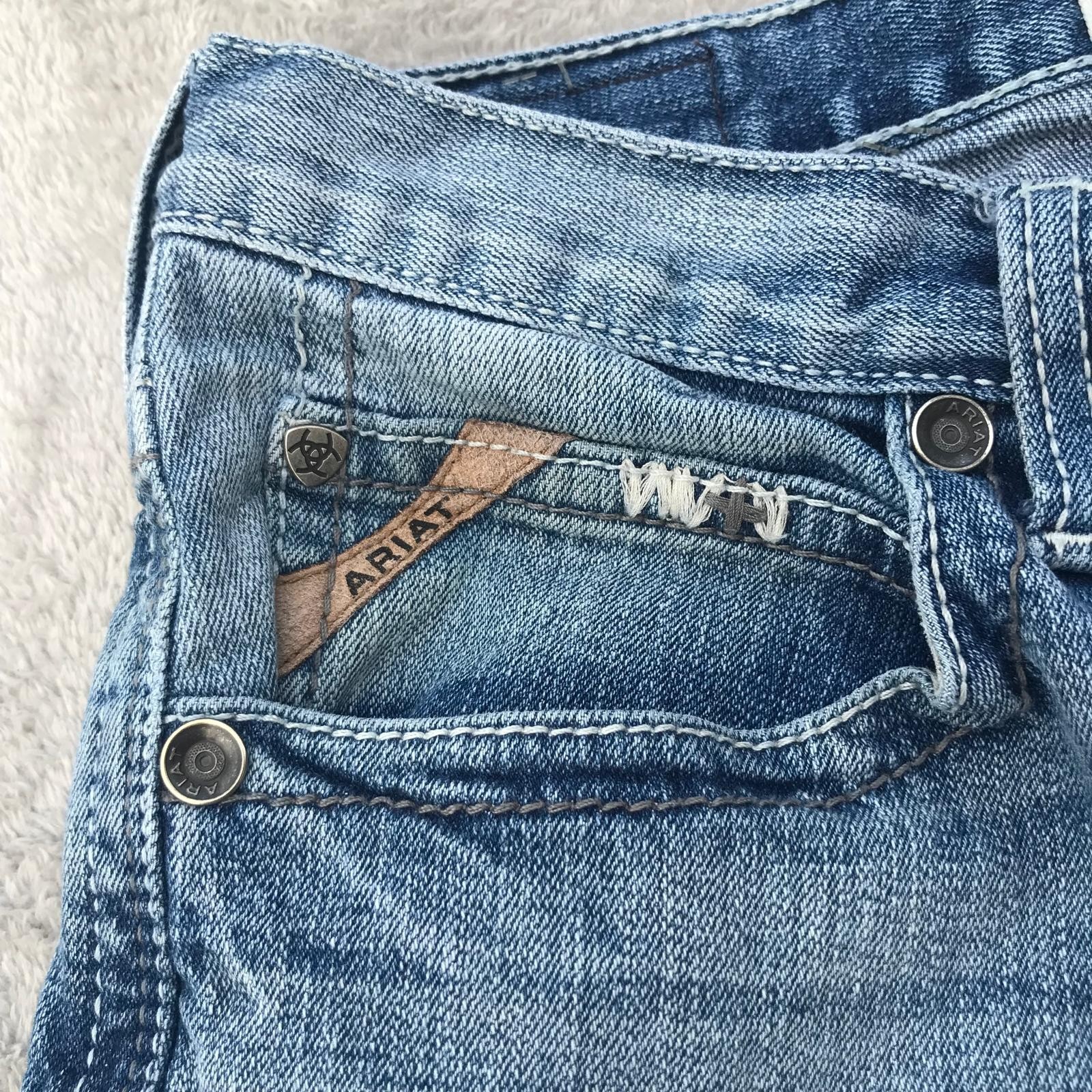 Ariat Legacy M2 Relaxed Boot Cut Mens 32×34 Jeans Blue Denim Ranch Rodeo