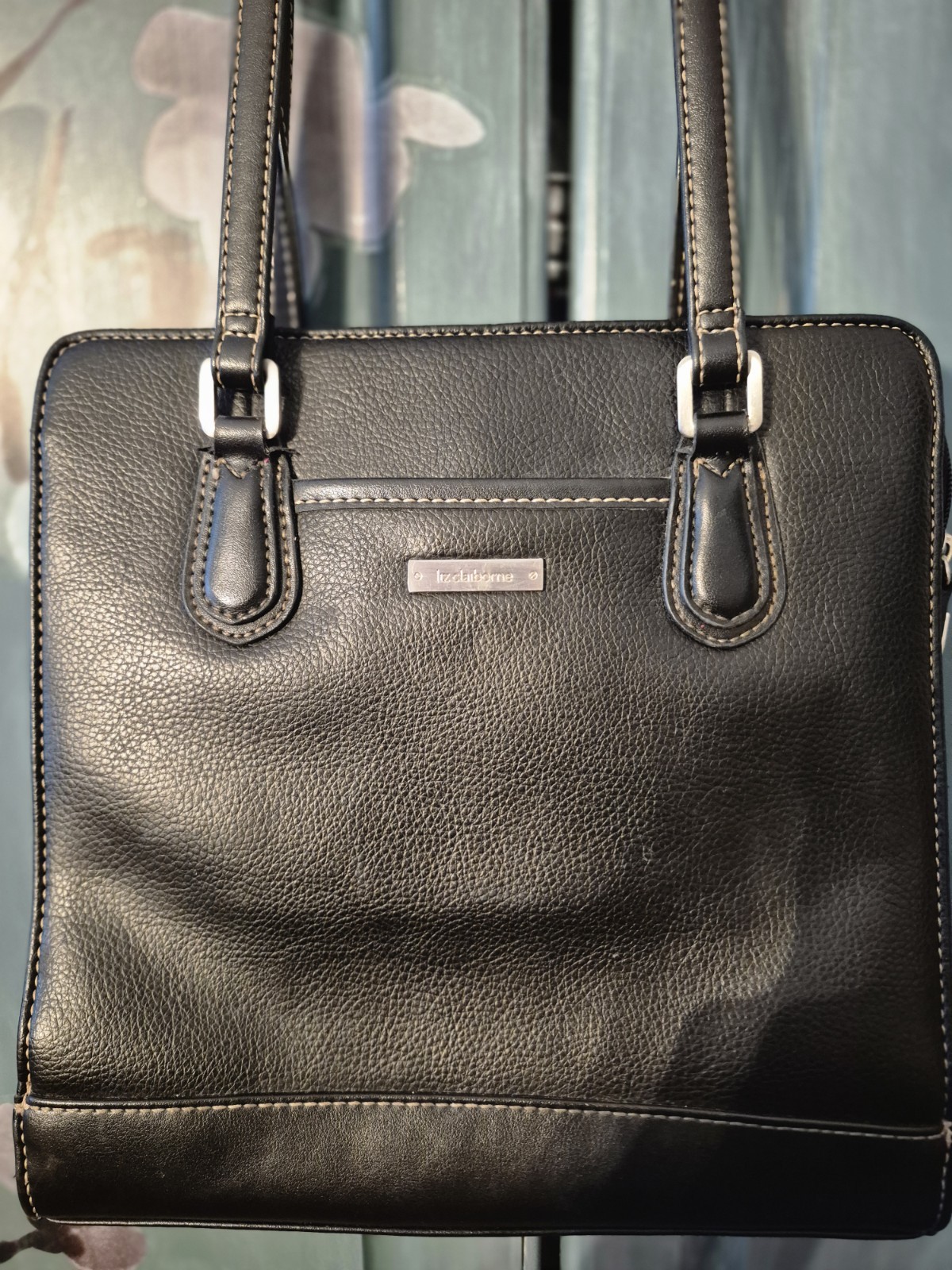 Liz Claiborne Black Pebbled Shoulder Bag Silver Hardware Zip/Magnetic Pockets