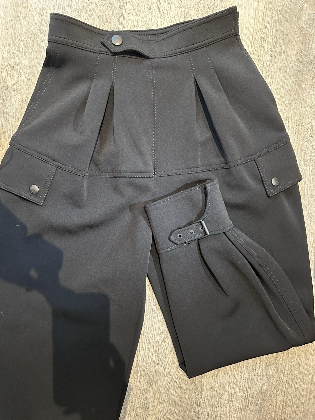 Authentic Louis Vuitton FW21 Technical Tucked Cargo Pants