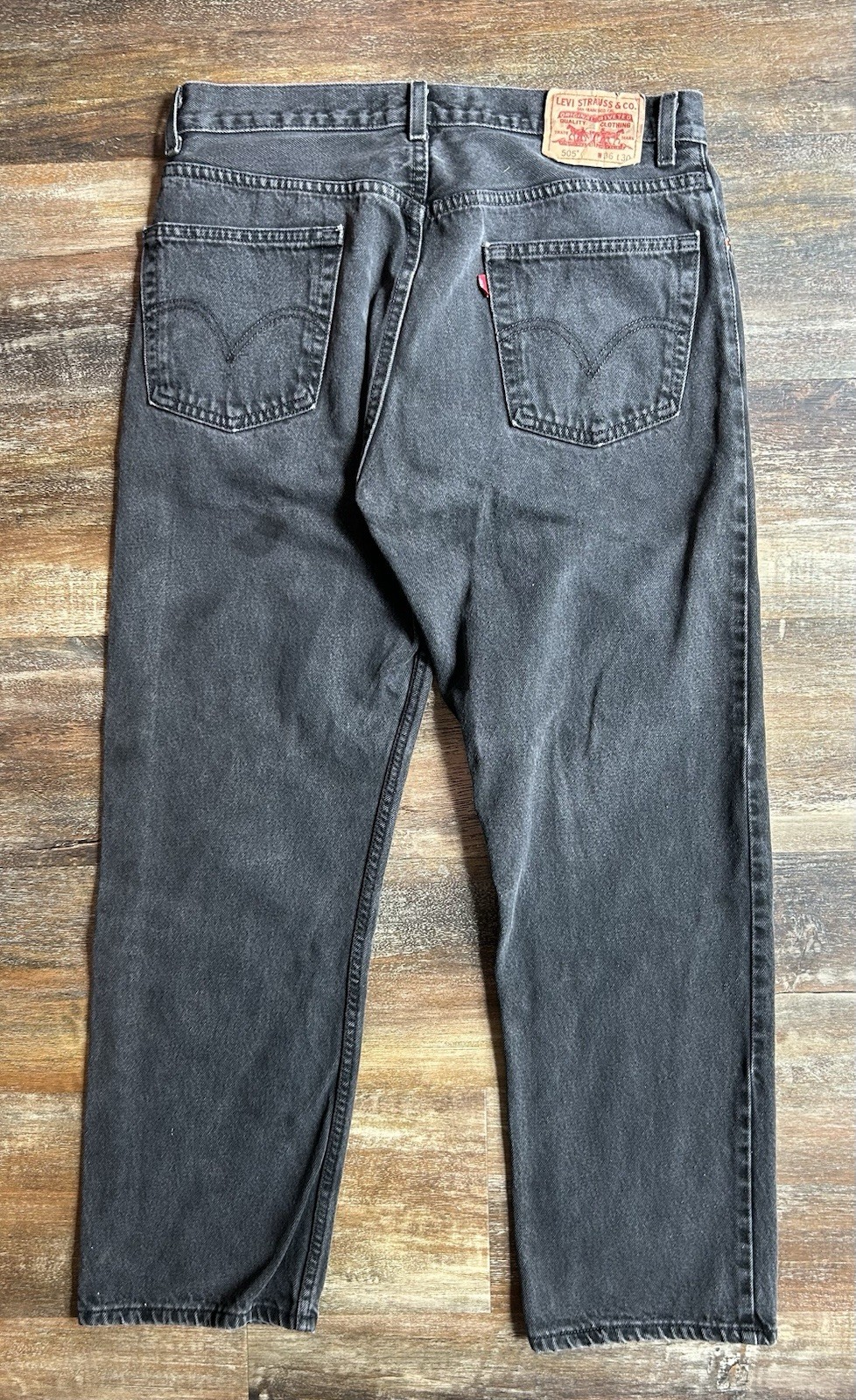 Levis 505 Jeans Mens 36X30 Regular Fit Black Straight Leg Denim Red Tab