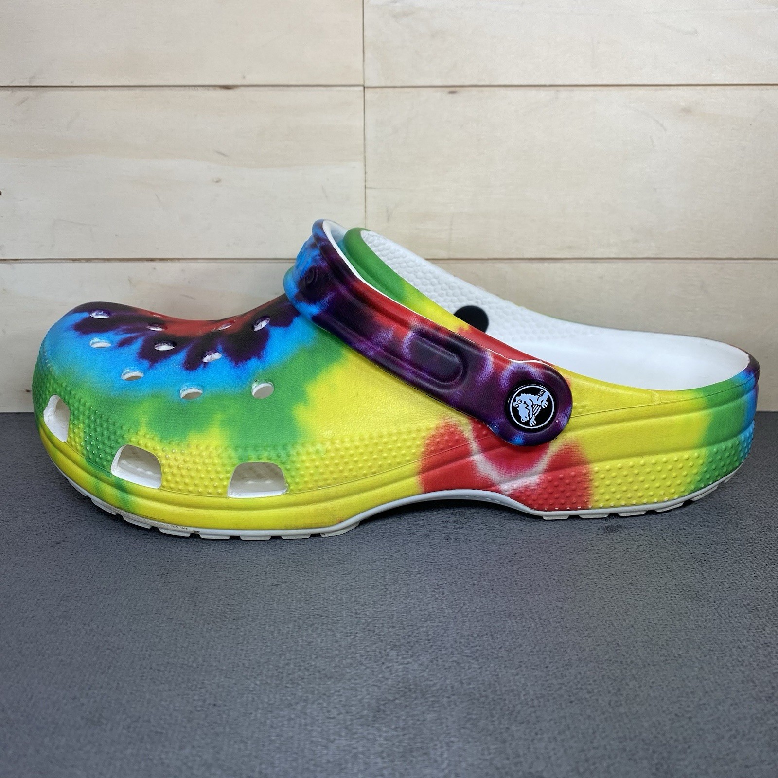 Crocs Classic Clogs Tie Dye Women’s Size 9 Shoes Waterproof Slip-Ons