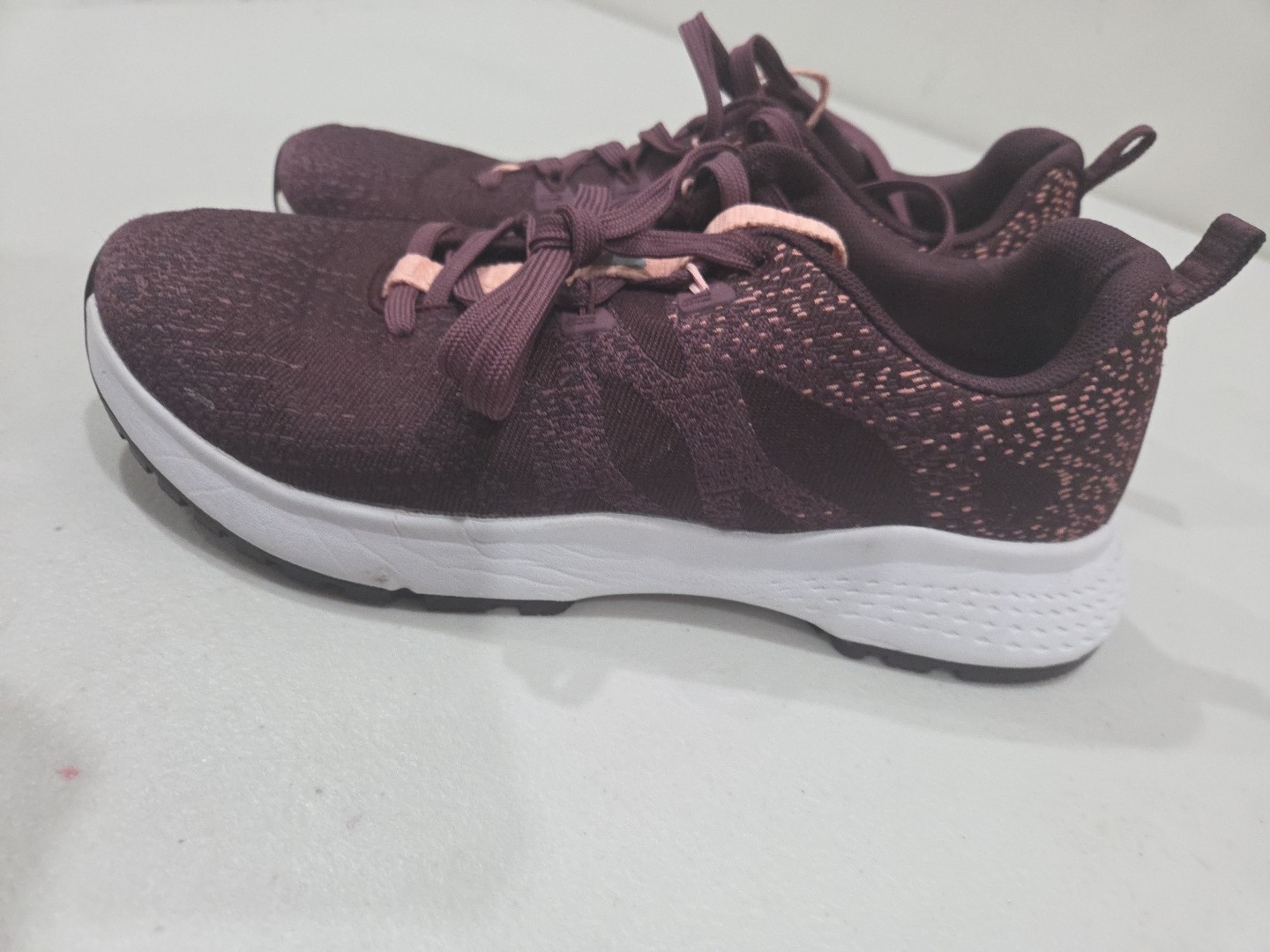 Shoes For Crews Easy Clean Technology Maroon Sneakers Woman Size 9