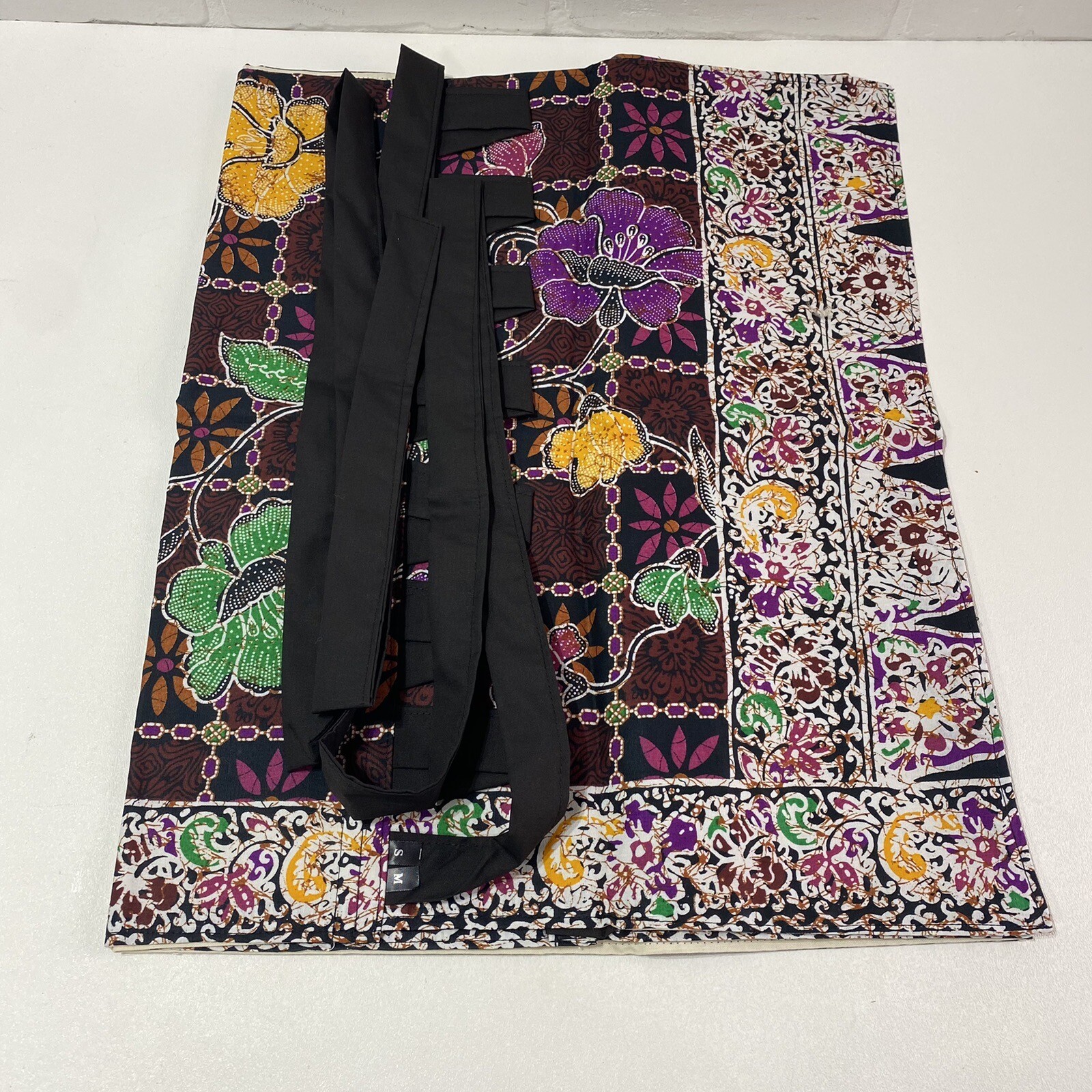 NEW – Traditional Bengkung Postpartum Belly Bind – Batik Cloth – S/M 6-10
