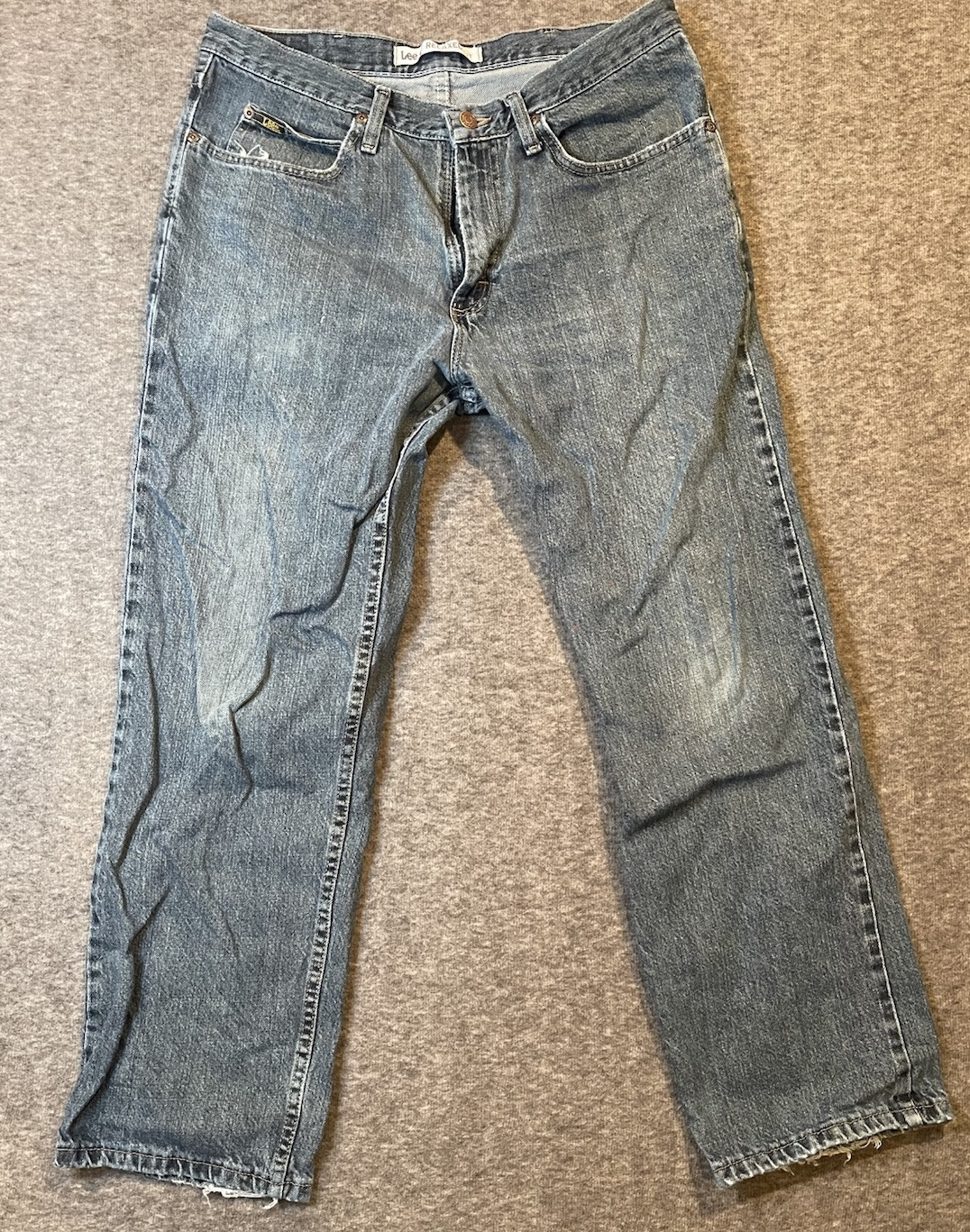 Lee Relaxed Fit Straight Jean Men Size 34×30 Medium Wash Comfort Distressed