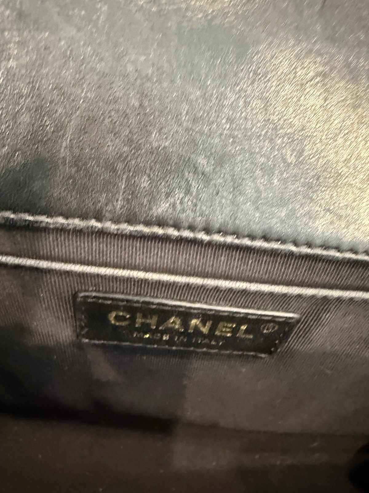 Authentic CHANEL Boy Bag Gold HW Medium Black Calfskin. Auth Card.