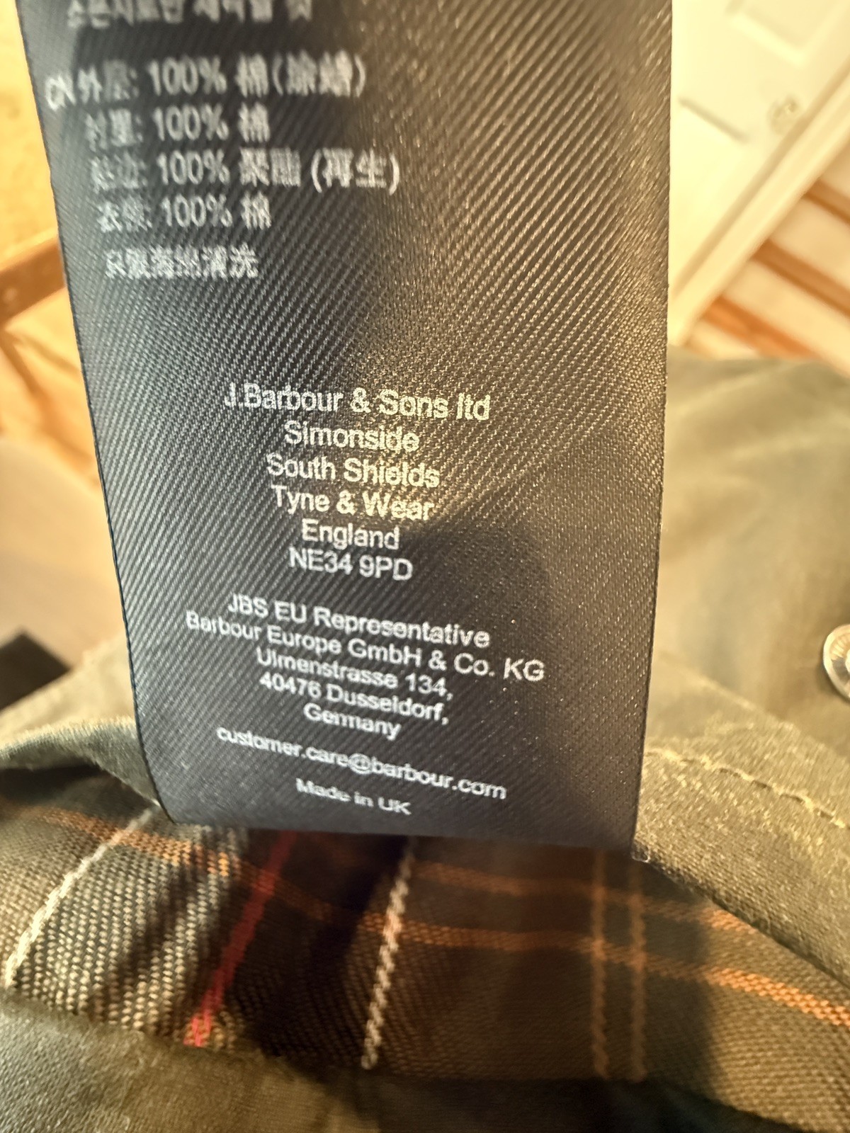 Barbour – Beaufort Waxed Jacket in UK only Archive Olive size 36