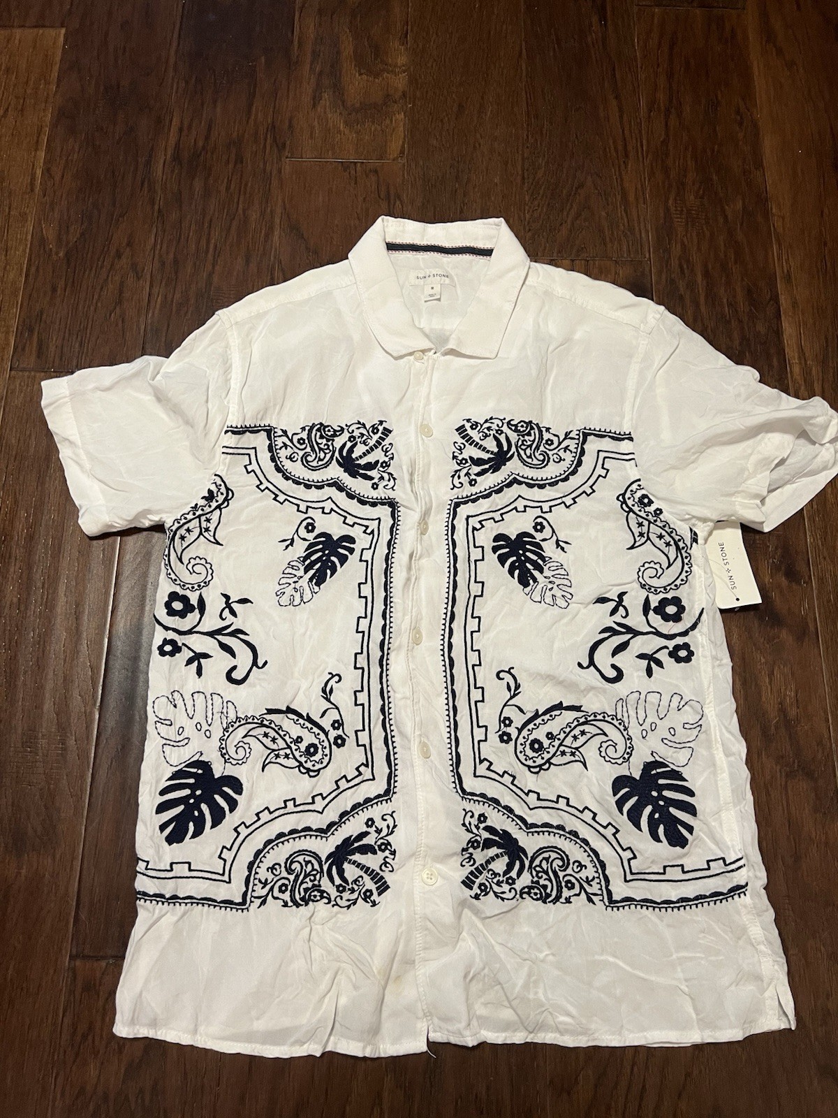 Sun + Stone Men’s Button Down Short Sleeve Shirt, White Embroidered Medium