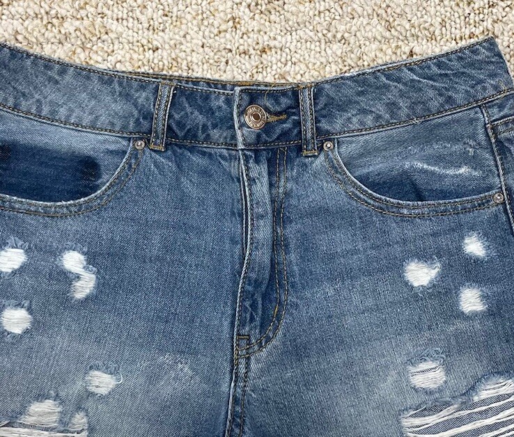 Forever 21 Jean Shorts Women’s Tag Size 28 Distressed Denim Cut Off (Waist 30″)