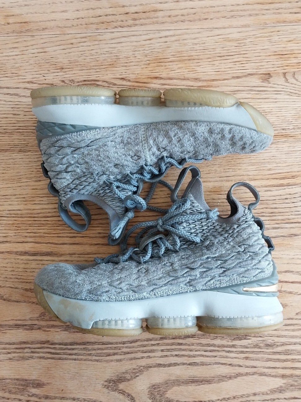 Nike LeBron XV 15 City Edition Shoes Sneaker 922811-005 Womens Sz 8 Youth Sz 6.5