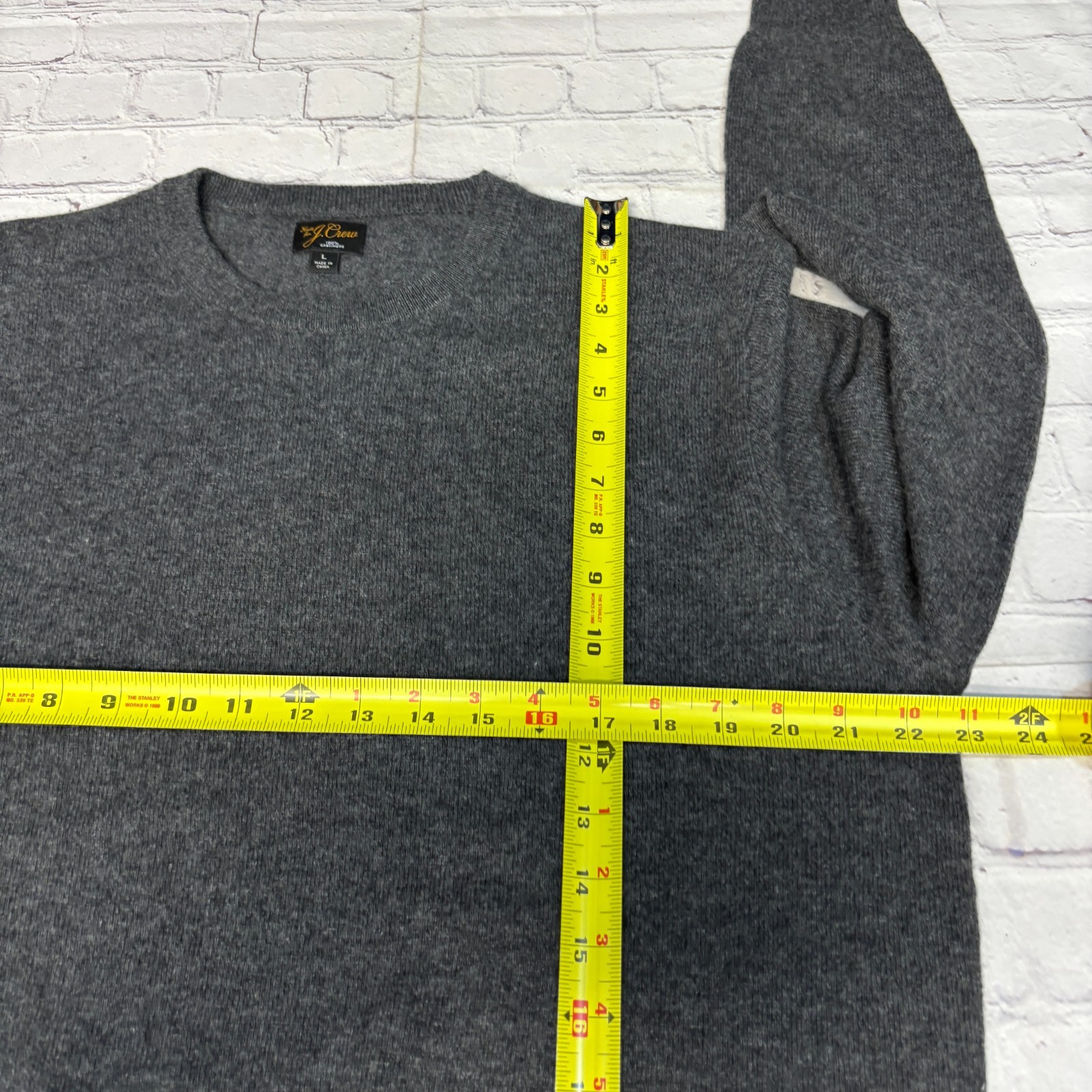 J. Crew Men 100% Cashmere Pullover Sweater Size Large SP24 Gray D108 -24