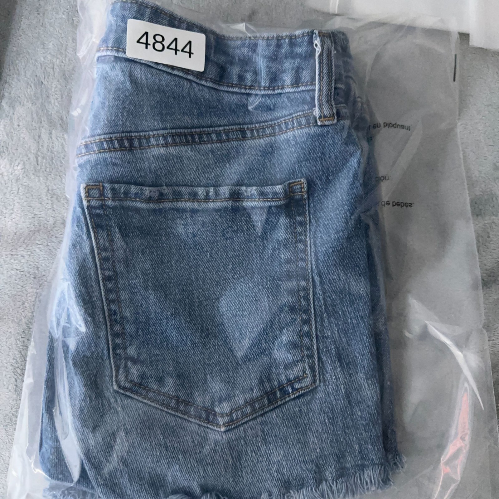 Old Navy Cut Off Shorts Size 4 High-Rise OG Straight Blue Distressed Frayed Hem