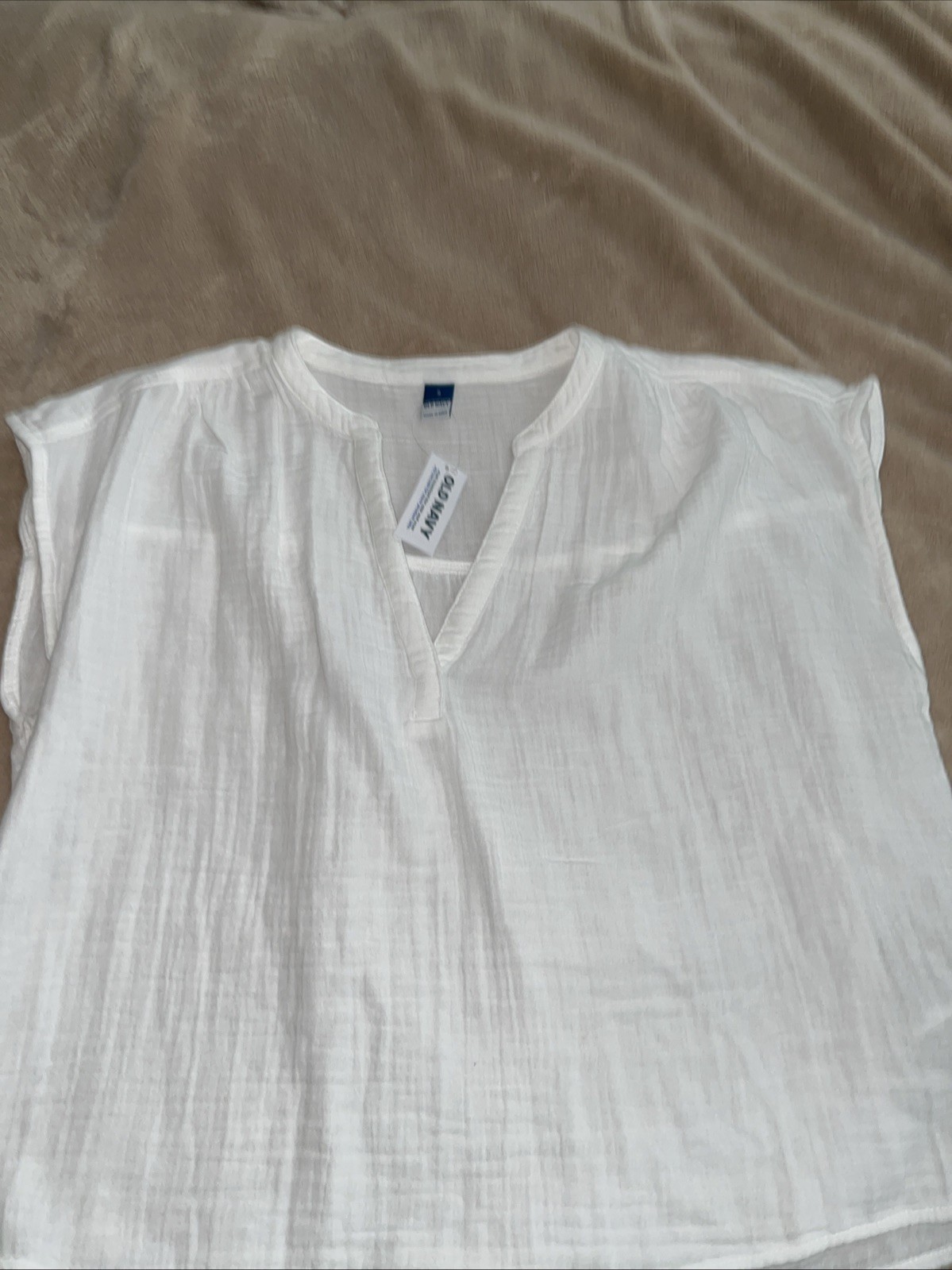 Old Navy Women’s White Crinkle Glaze Top Size S