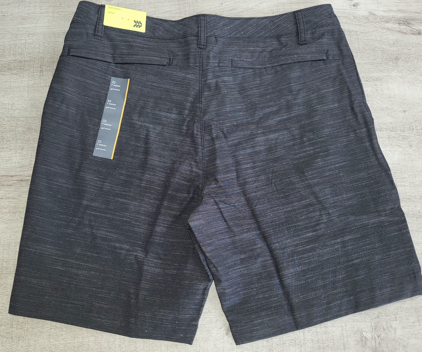 All in Motion Black & Gray Golf Shorts 7″ Inseam Men’s Size 32 Waist NWT