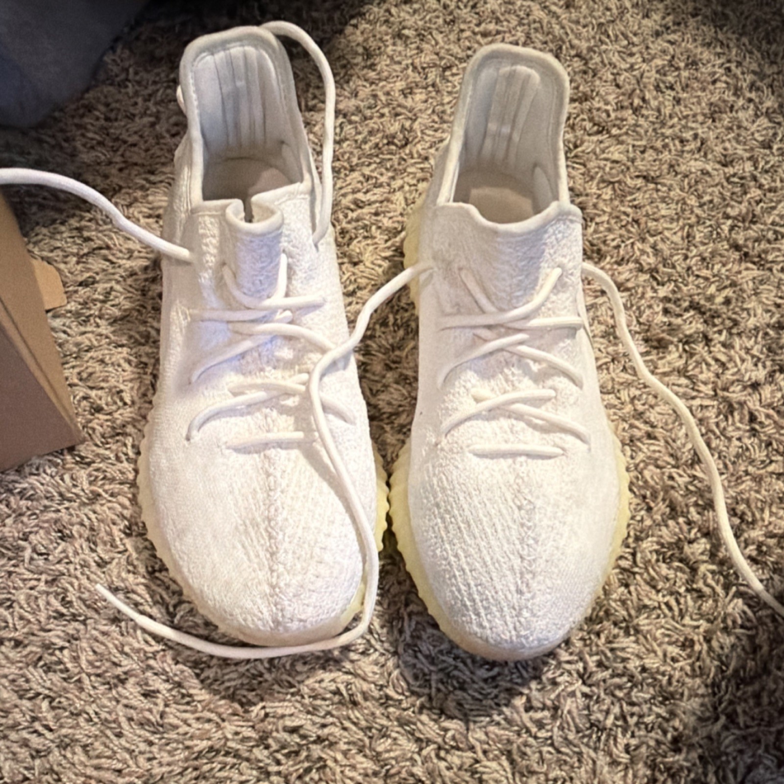 adidas Yeezy Boost White Low Top Lace Up Mens Athletic Sneakers Rubber Sole sz10