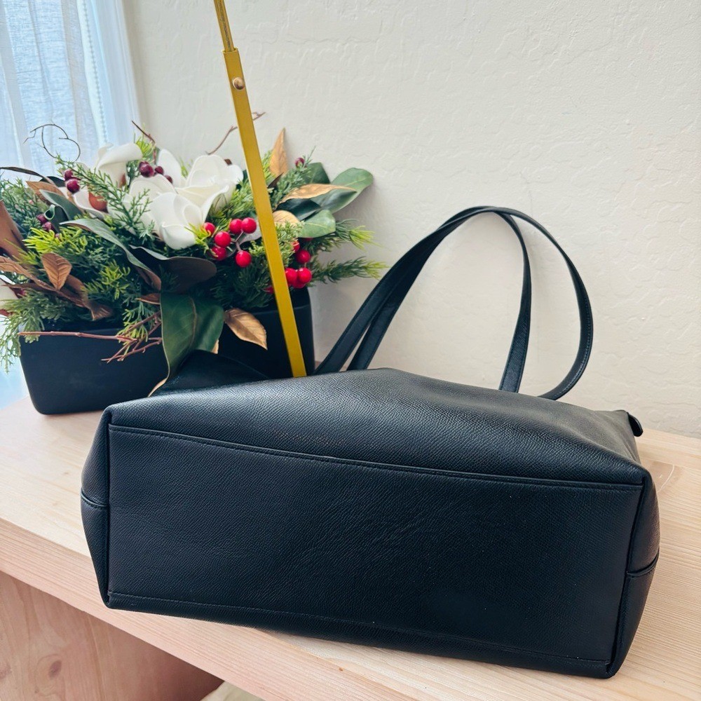 Coach Gallery Tote Bag Black Leather Gold Accents F79608