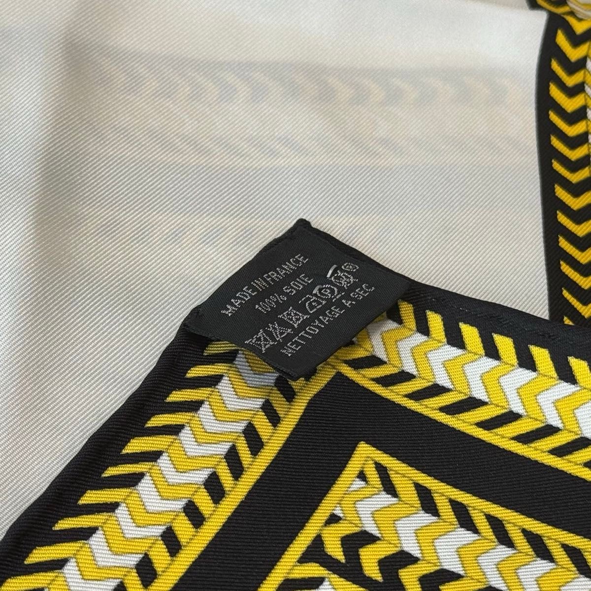 HERMES H003682S Carré90 SilkScarf Selle des Steppes White Yellow Black 90x90cm