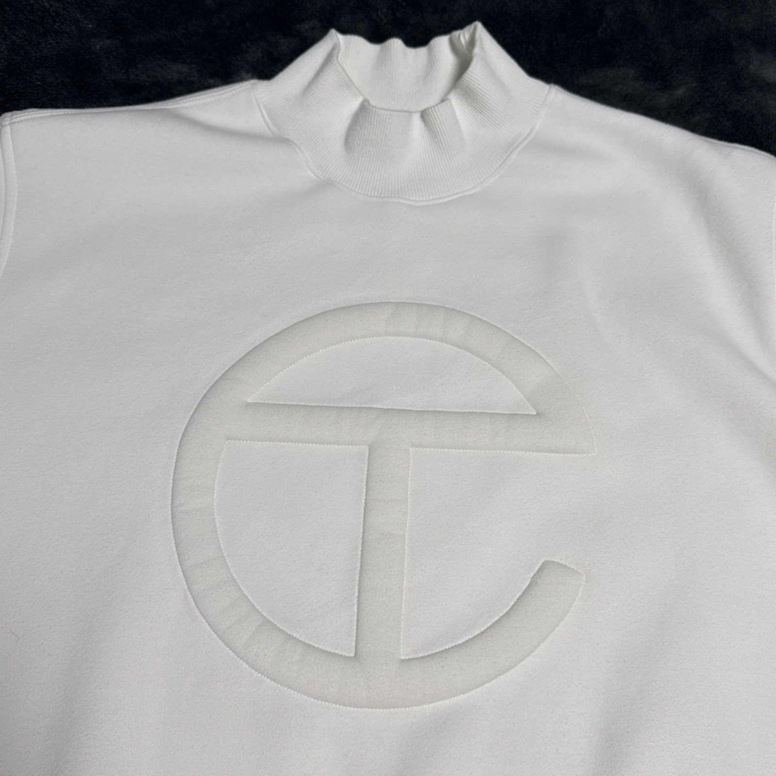 Telfar Telly Mockneck Sweatshirt in White Size XL