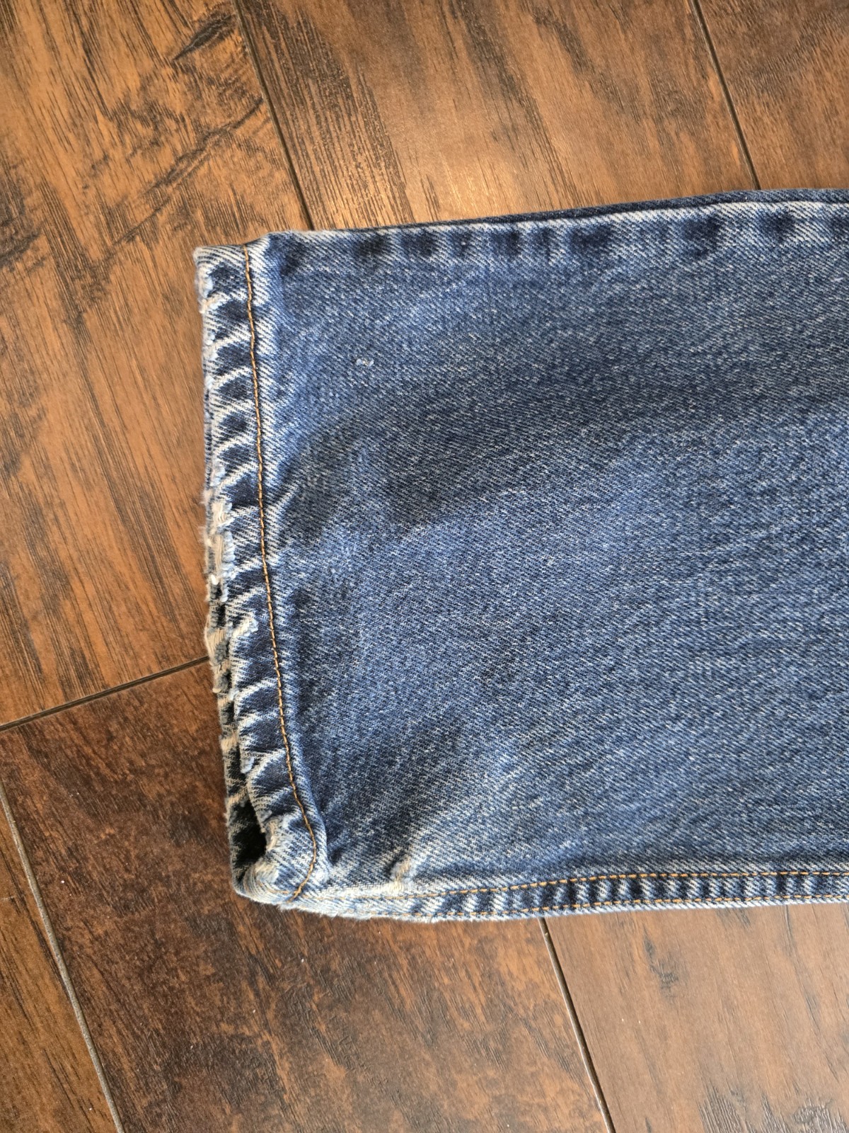 Levi’s 550 Relaxed Fit men’s jeans size 34×32. Paint Stains.LL-509. 1990